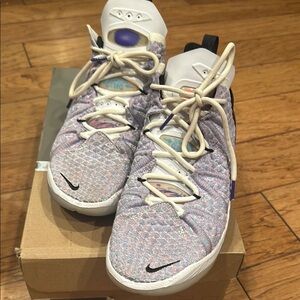 Nike LeBron XVIII